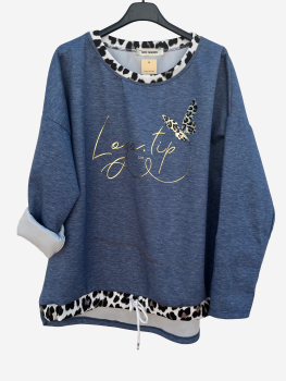 Pulli jeansblau mit Aufdruck und Leomuster-Details