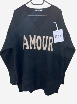 Pulli schwarz mit weißer Aufschrift AMOUR