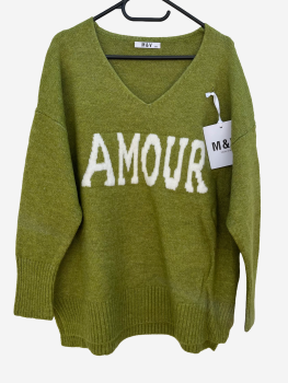Pulli grün mit weißer Aufschrift AMOUR