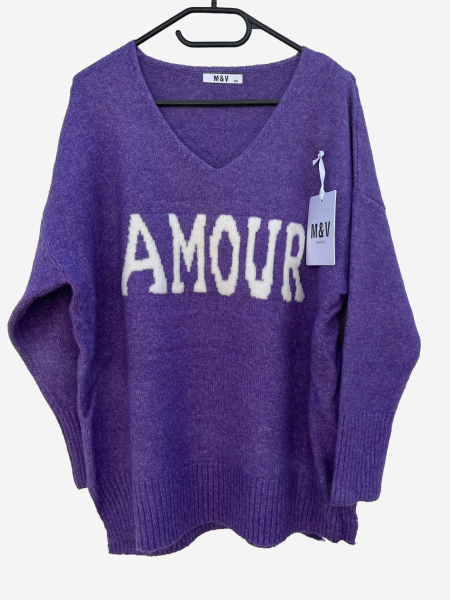 Pulli violett mit weißer Aufschrift AMOUR